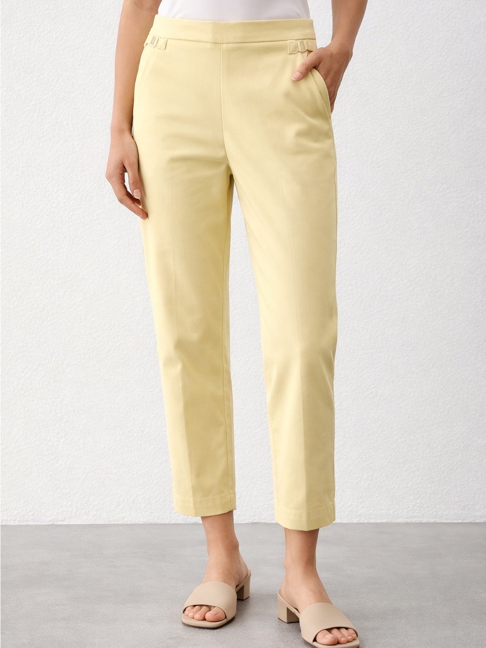 Counterparts Cropped Straight-Leg Pants in Pale Yellow